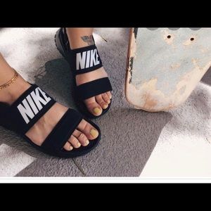 Nike Tanjun Sandals